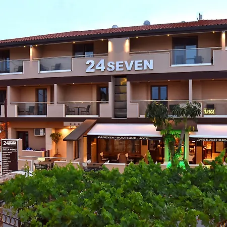 24 Seven Boutique Hotel-2